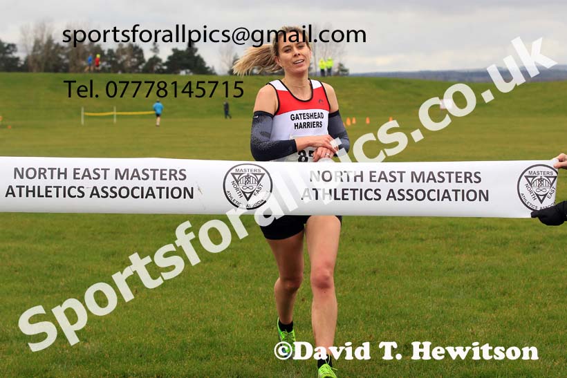 Womens 35+ and Mens 65+ 2023 NEMAA Cross Country, Croft Circuit, North Yorkshire. Photo: David T. Hewitson/Sports for All Pics